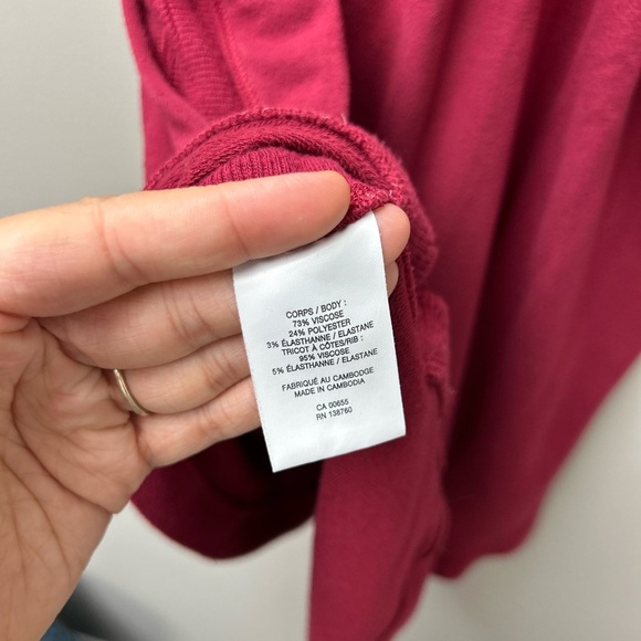 Hyba Red Long Tank Top - Picture 5 of 5